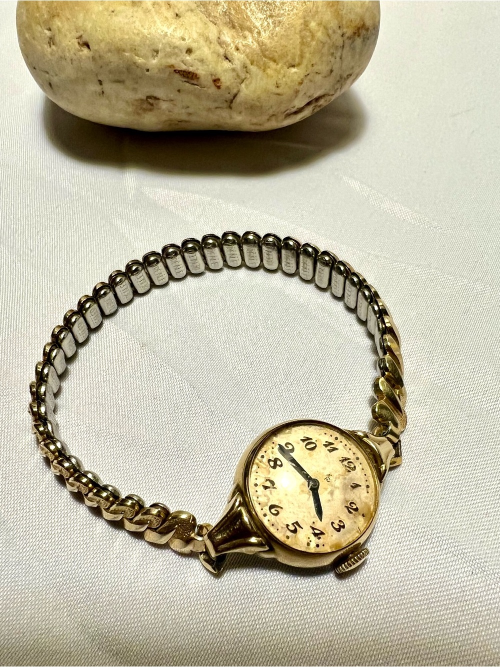 10k RGP Kreisler USA Watch Stretch Band, selling for parts (as is).